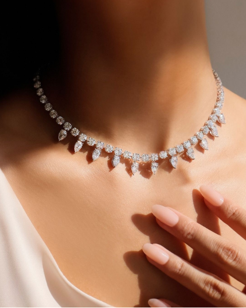 Christmas shopping, holiday shopping, gifts for her, best jewerly brand in UAE, Dubai, Europe and North America. Best Diamond and Lab Grown Diamonds, Fast Worldwide Shipping, Best Gifts for the Holidays, Valentine's Day gifts