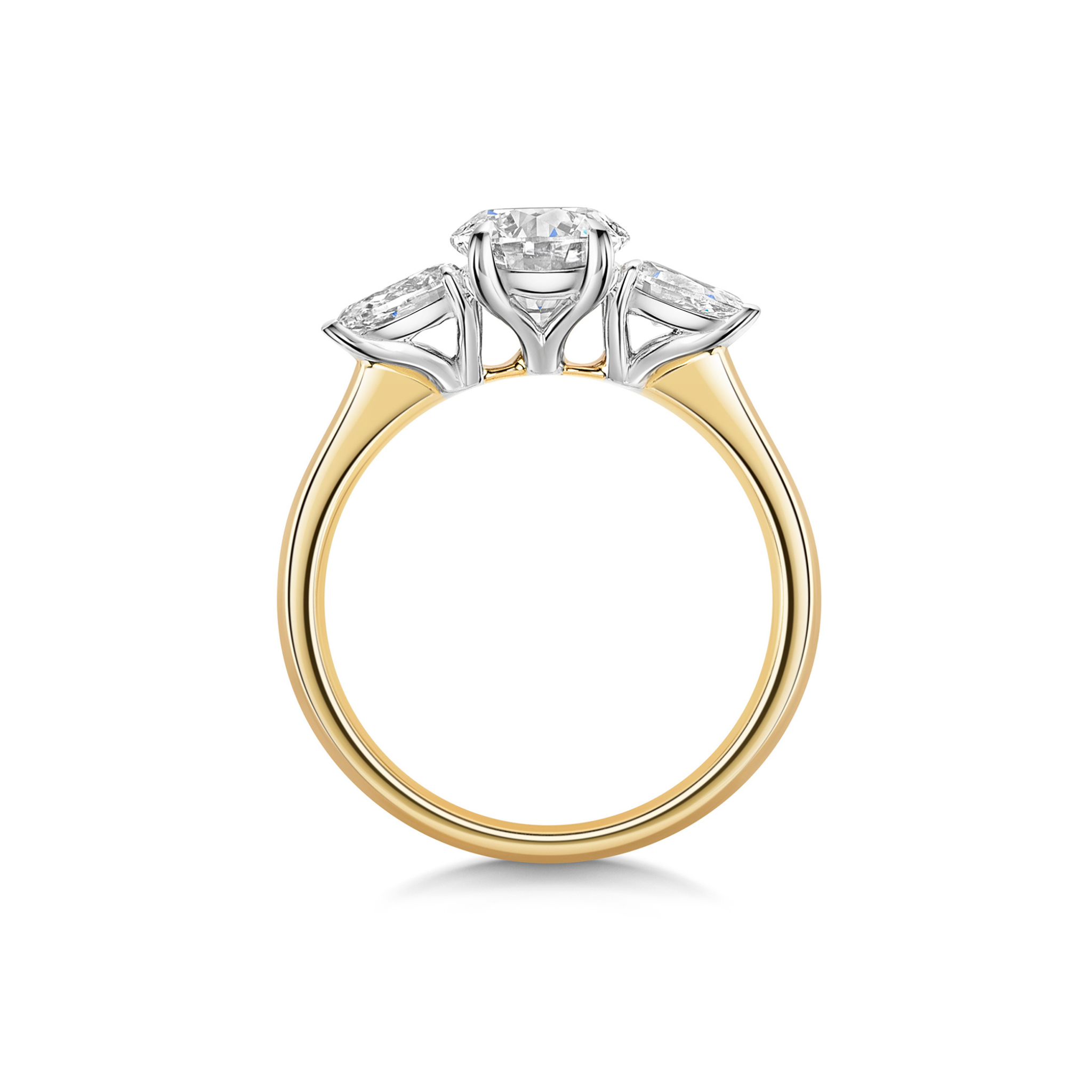 Alarise Oval-Cut Three-Stone Ring 18K  Gold - Best prices for jewelry and diamonds. The best jewelry to shop in Dubai and Abu Dhabi - Dubai Tourism. Best Shopping in Dubai Mall - Fashion Avenue, Mall of Emirates, Dubai, Palm Jumeirah and UAE. Hip-hop custom jewelry and manufacturer supplier - diamond and gold wholesaler. The best place to visit in Dubai during vacation. Richie Gold & Diamond is located in Dubai Gold Souk