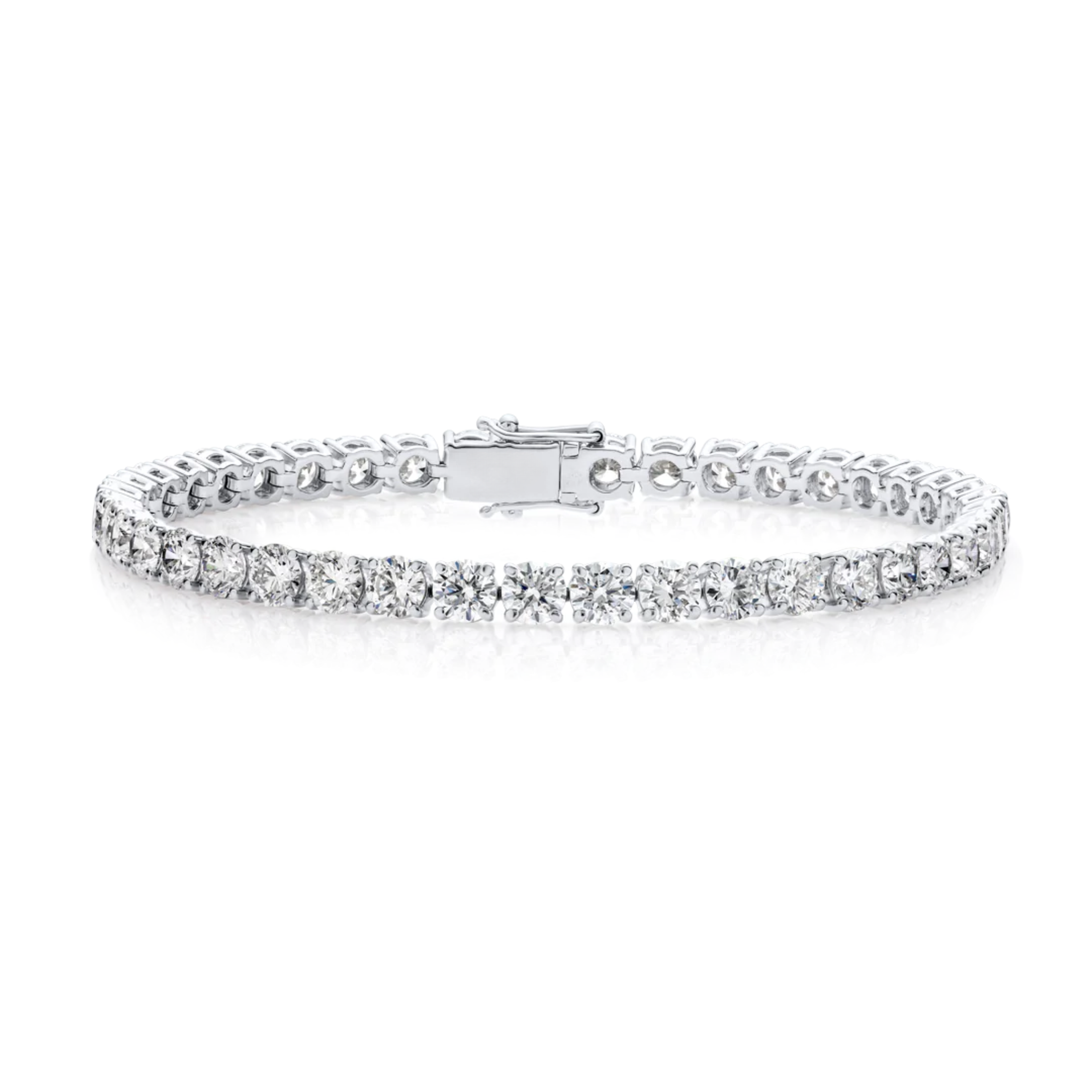 Classic 4.2mm Diamond Tennis Bracelet 18K White Gold - Natural Diamonds & Lab Grown Diamonds  - Best prices for jewelry and diamonds. The best jewelry to shop in Dubai and Abu Dhabi - Dubai Tourism. Best Shopping in Dubai Mall - Fashion Avenue, Mall of Emirates, Dubai, Palm Jumeirah and UAE. Hip-hop custom jewelry and manufacturer supplier - diamond and gold wholesaler. The best place to visit in Dubai during vacation. Richie Gold & Diamond is located in Dubai Gold Souk