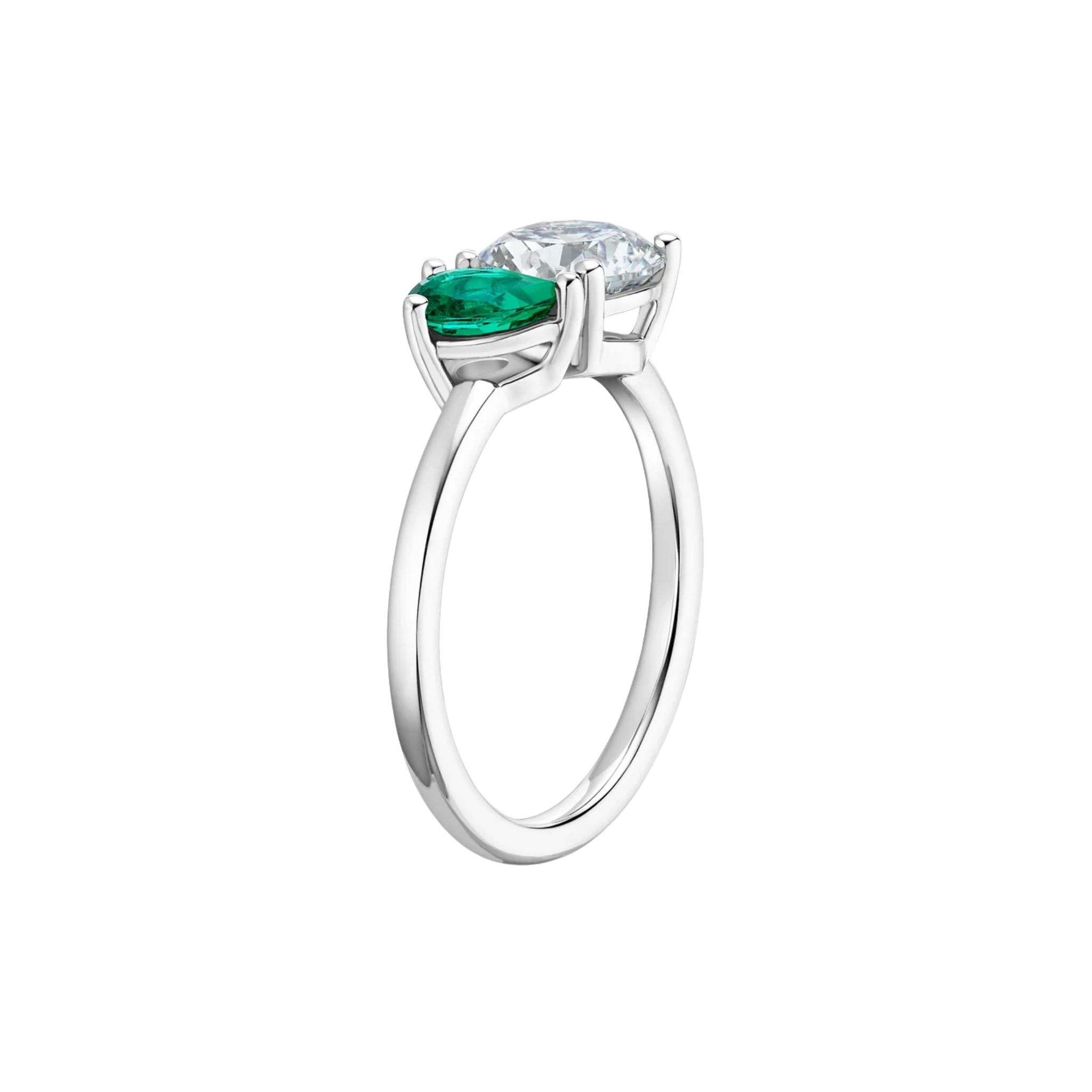 Esmara Toi et Moi Emerald Ring in 18K White Gold - Best prices for jewelry and diamonds. The best jewelry to shop in Dubai and Abu Dhabi - Dubai Tourism. Best Shopping in Dubai Mall - Fashion Avenue, Mall of Emirates, Dubai, Palm Jumeirah and UAE. Hip-hop custom jewelry and manufacturer supplier - diamond and gold wholesaler. The best place to visit in Dubai during vacation. Richie Gold & Diamond is located in Dubai Gold Souk