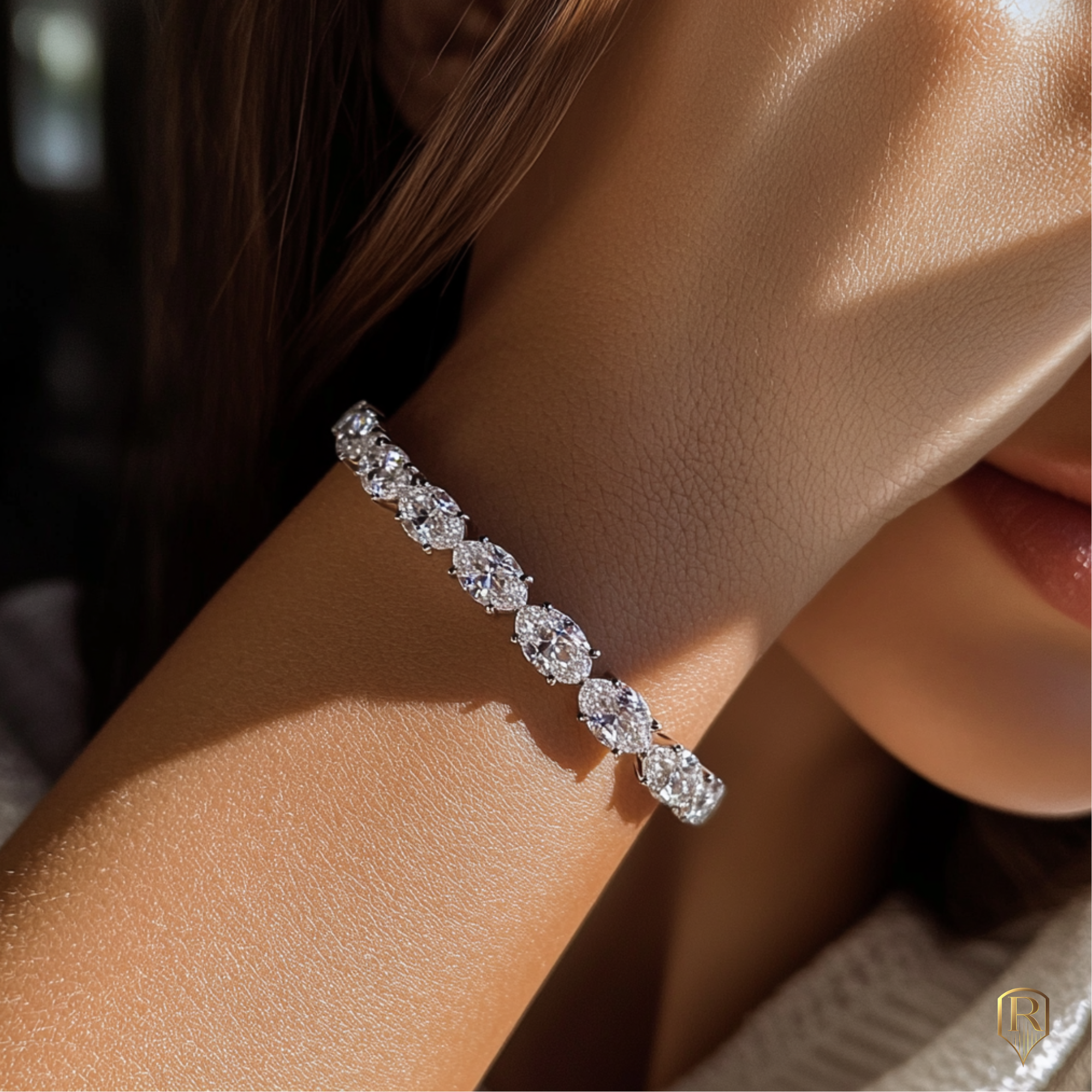 Luxury Brands Dubai - Cartier, Tiffany & Co. Bvlgari, Van Cleef, Harry Winston, Chopard, Graff, Boucheron,  Chanel,  Dior. Best prices for jewelry and diamonds. The best jewelry to shop in Dubai and Abu Dhabi - Dubai Tourism. Best Shopping in Dubai Mall - Fashion Avenue, Mall of Emirates, Dubai, Palm Jumeirah and UAE. Hip-hop custom jewelry and manufacturer supplier - diamond and gold wholesaler. The best place to visit in Dubai during vacation. 